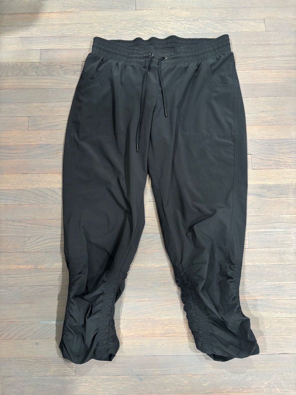 712. Athleta Attitude Pant in black